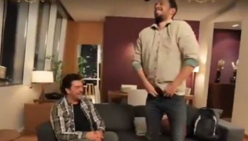 Murat Boz, Beyaz Showdaki taklidi ile güldürdü İşte 2 komik video