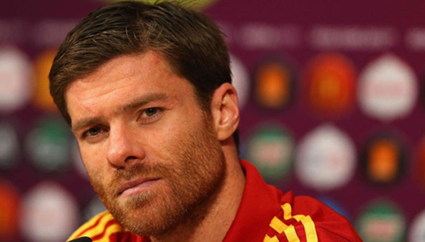 Xabi Alonsoda bıraktı