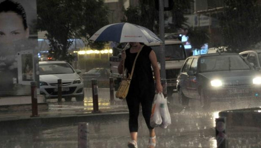 İzmirden sonra yağmur İstanbulda başladı