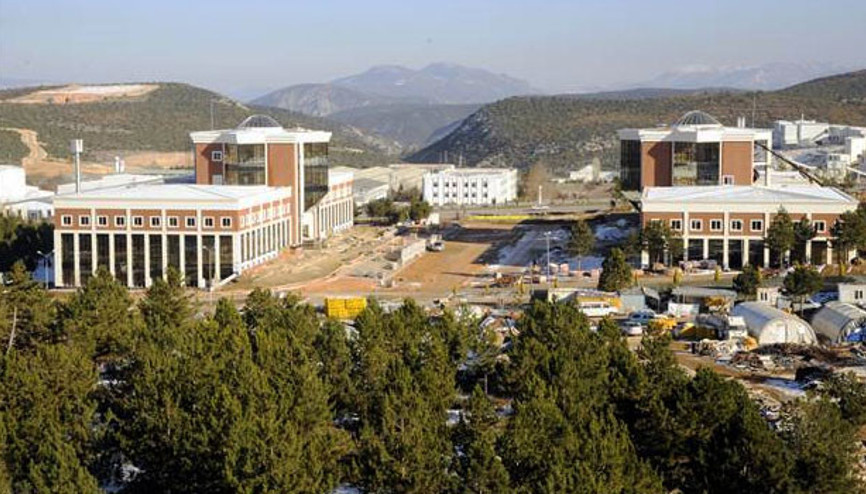 Üniversite binalarında Selçuklu ve Osmanlı mimarisi