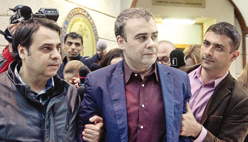 Rumen bakanın evinden Picasso tabloları çıktı