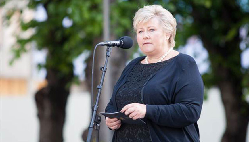 Norveç Başbakanı Solbergden Ütoya katliamının yıldönümünde Suruç mesajı Norveç Başbakanı Solbergden Ütoya katliamının yıldönümünde Suruç mesajı