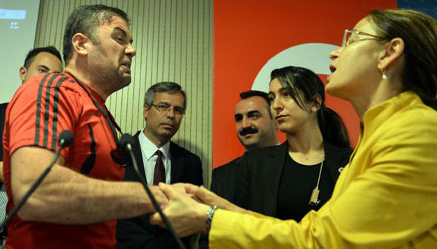 Gazi Ömür Karaman göz yaşlarını tutamadı