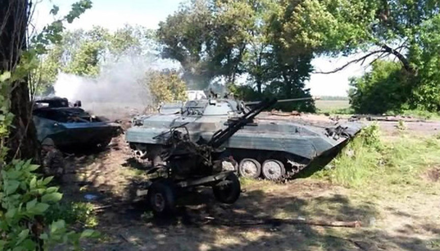 Ukraynada kontrol noktasına baskın: 9 ölü