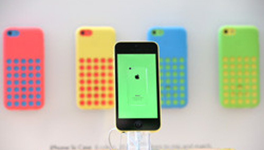 Apple iPhone 5C üretimini azalttı