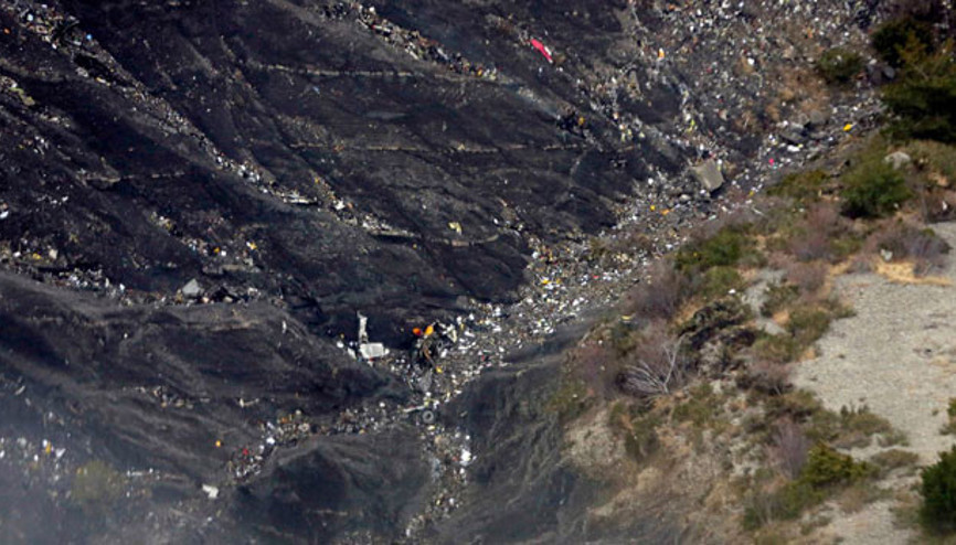 Alman pilot Lubitzin uçağı düşürmekten son anda vazgeçmiş olabileceği iddia edildi