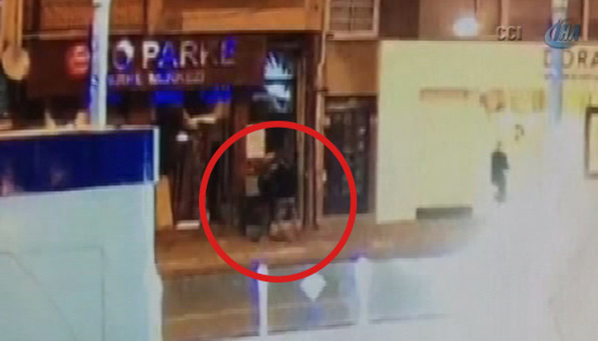 Sihirbazım diyerek cep telefonunu böyle çaldı