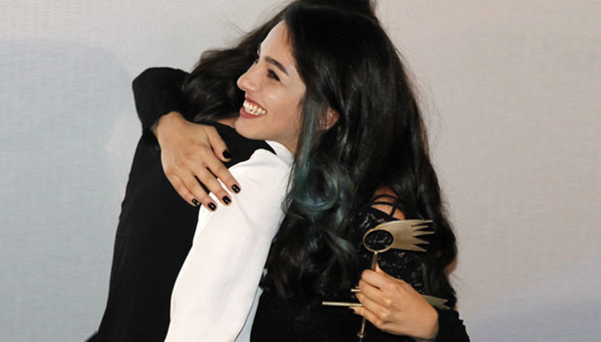 Uçan Süpürge Genç Cadı ödülü Begüm Akkayanın