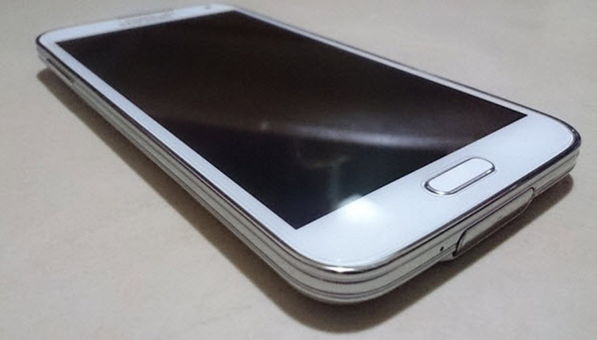 İşte Samsungun yeni Galaxy S5i