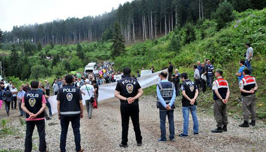 Artvin Cerattepede 1.5 kilometrelik insan zinciri