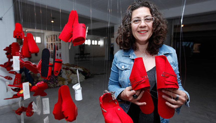 Hayaller kırmızı giyindi