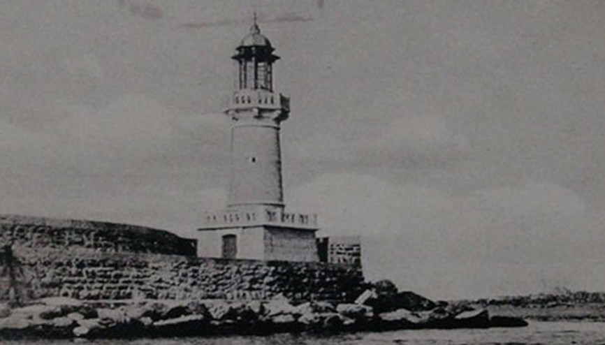 Kadıköyde mendirekte reklam kavgası