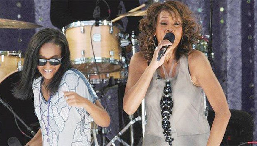 Whitney Houston ve kızı Bobbi Kristina Brownın dünyayı sarsan trajedisi