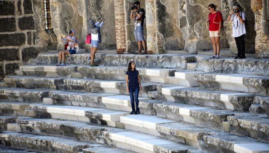 Aspendos restorasyonuna mutfak mermeri eleştirisi