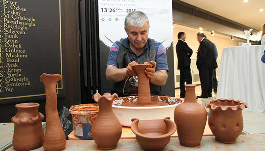 Menemen çömleği dünyaya açılacak