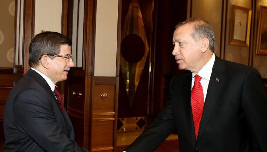 Ve görev yeniden Davutoğlunda