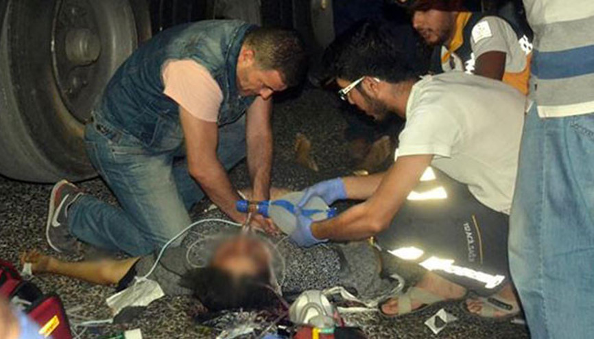 Kazazedeye ilk müdahaleyi hakem İlker Meral yaptı ama...