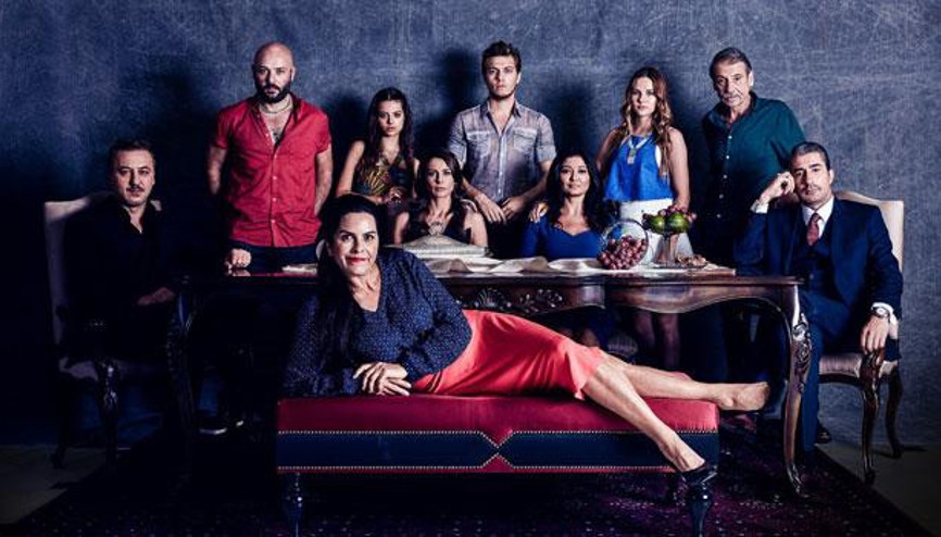 Paramparça 38.yeni bölümün fragmanı izle Aradan geçen 20 yılın ardından karşılaşan Cihan ve Harunun tepkileri nasıl olacak