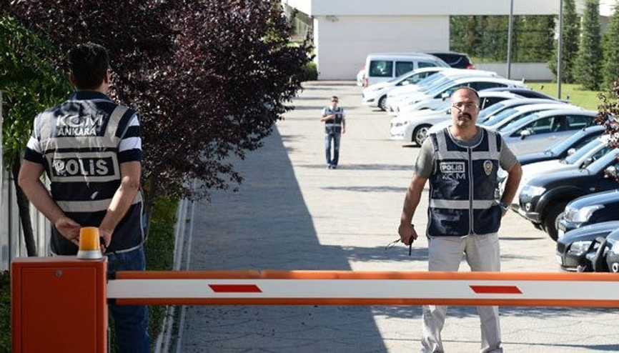 İpek-Koza binasının bulunduğu yol kapatıldı