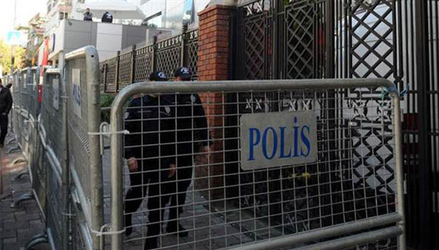 Yazı işleri müdürünün odasına polisle geldiler Yazı işleri müdürünün odasına polisle geldiler