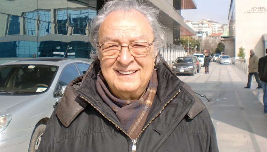 Üstün Akmen vefat etti