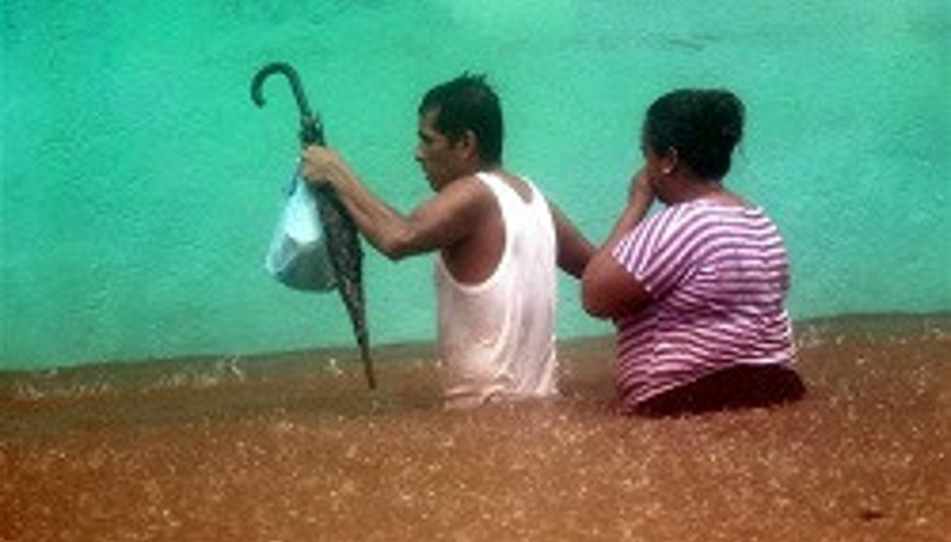 Meksikada kasırga: 21 ölü