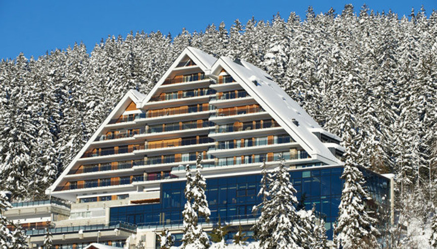 Rahatsız olmamak için otel ve sinama salonu kapattı