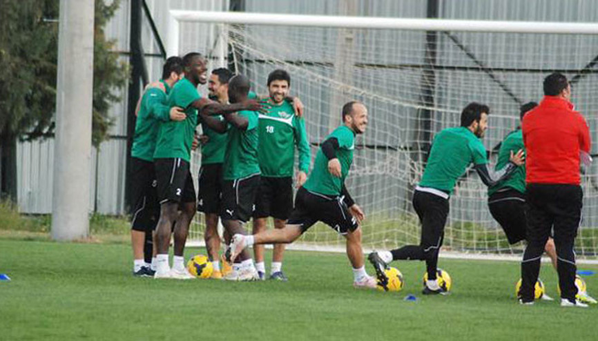 Akhisar Belediyespor-Osmanlıspor maçı saat kaçta Hangi kanalda yayınlanacak