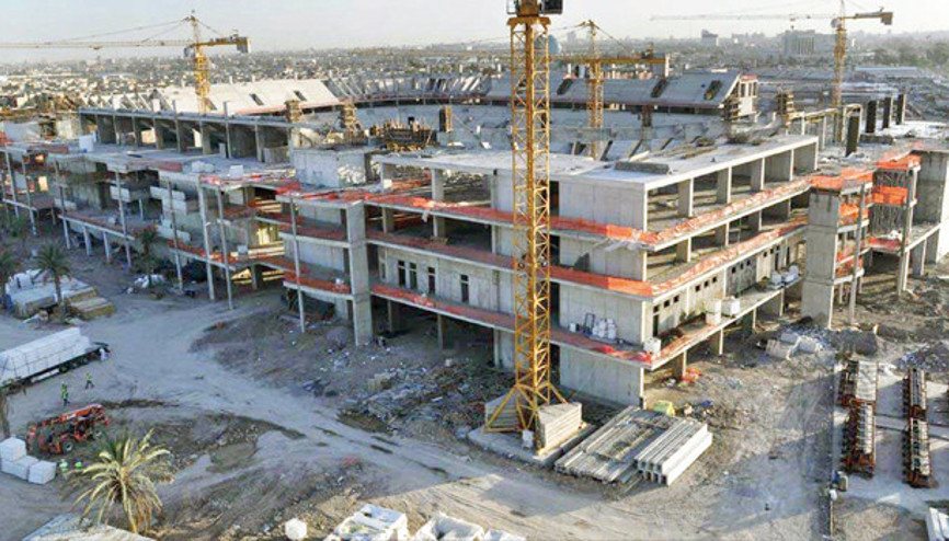 Türk işçiler 16 araçla dolaştırılıyor