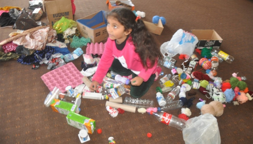 Atıklar ana sınıfı öğrencilerine oyuncak oldu