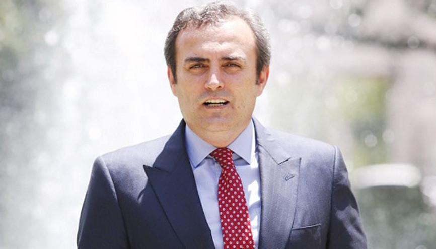 Mahir Ünal kimdir