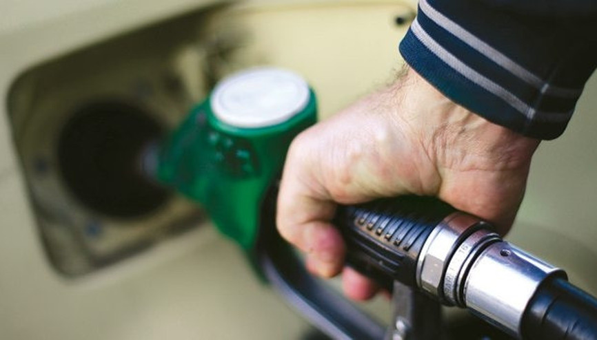 Benzine 12 kuruşluk zam yapıldı