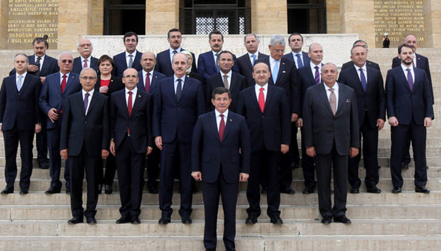 64. Hükümet üyeleri Anıtkabiri ziyaret etti