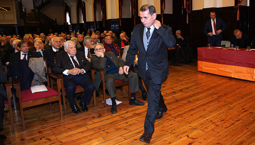 Dursun Özbek kızdı gitti