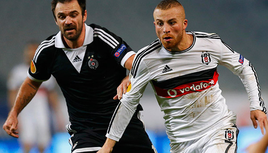 Gökhan Töre derbide sahada