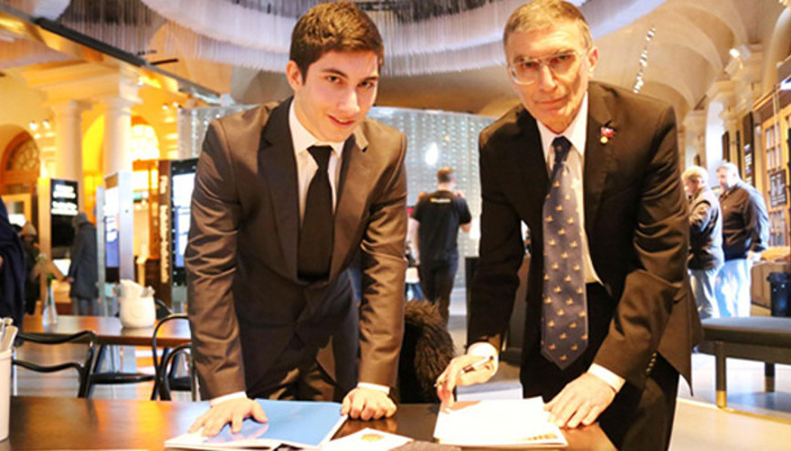 Nobelli Prof. Dr. Aziz Sancar Türk öğrenci ile buluştu