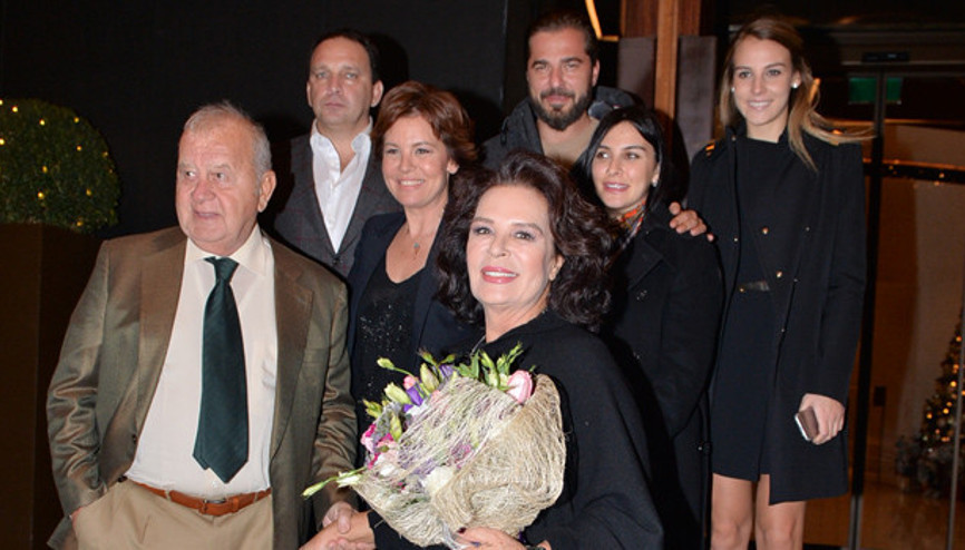 Hülya Koçyiğit 68 yaşında