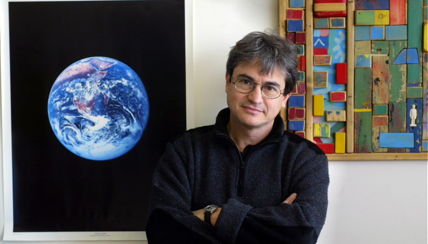 Çok satanlarda bir fizik kitabı