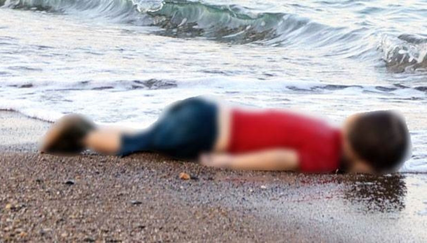 Aylanın yürek burkan o fotoğrafını 12 saatte milyonlar gördü