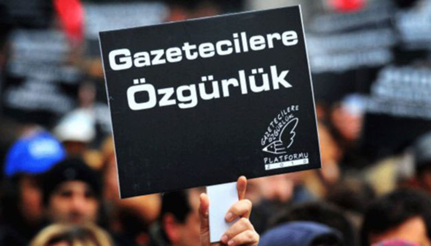 PENden Türkiyeye internet eleştirisi