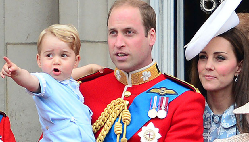 Küçük Prens George okul yolunda