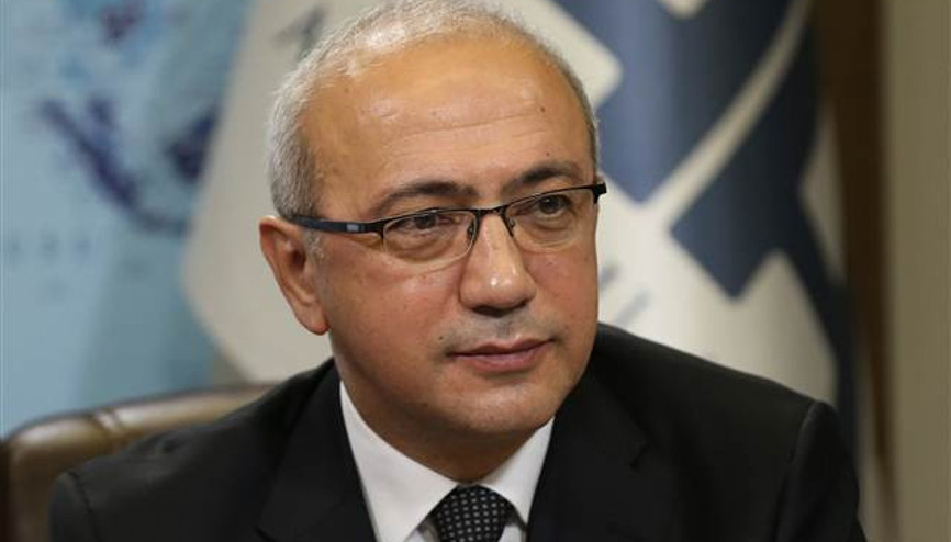 Başbakan Yardımcısı Lütfi Elvan: Kendisini imparator zannediyor bu rektör Başbakan Yardımcısı Lütfi Elvan: Kendisini imparator zannediyor bu rektör