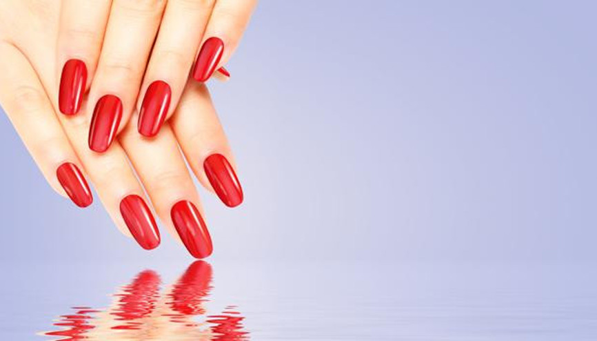 Tırnaklar için kullanılan kozmetik ürünler