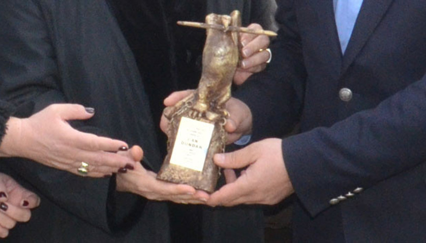 Silivri Cezaevi önünde Can Dündar için Basın Özgürlüğü ödül töreni