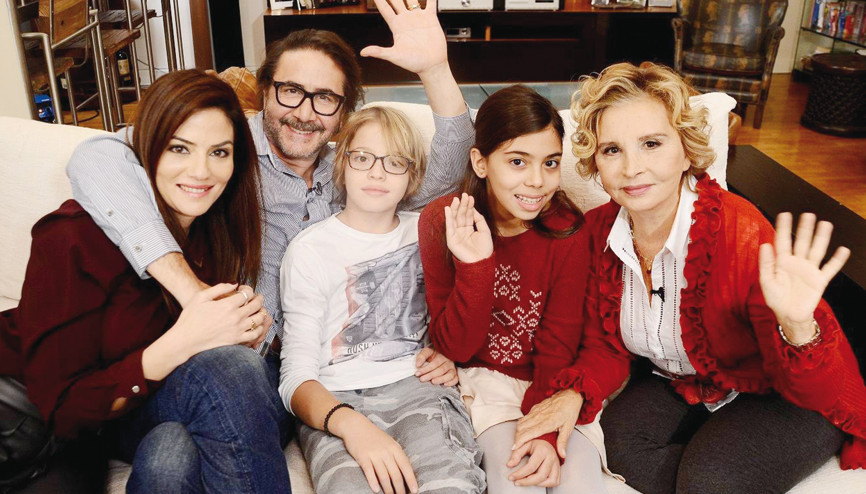 Hakan Meriçlilerin eşi Ayşe Acar:  Hakan romantik bir erkek