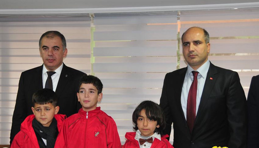 Bayırbucaklı çocuklar gülümsedi