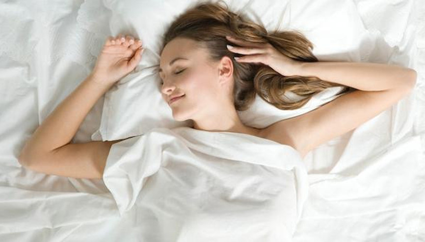 Bana nasıl uyuduğunu söyle sana kim olduğunu söyleyeyim