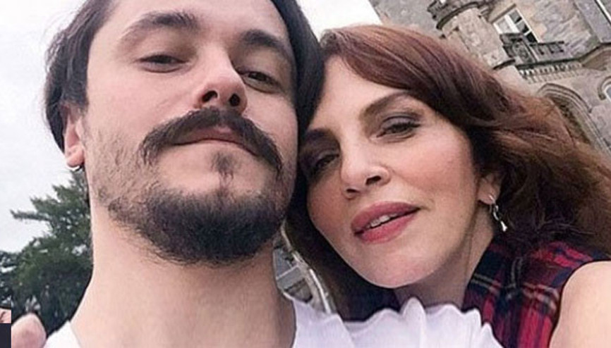 Sertab Erener evlat edinecek