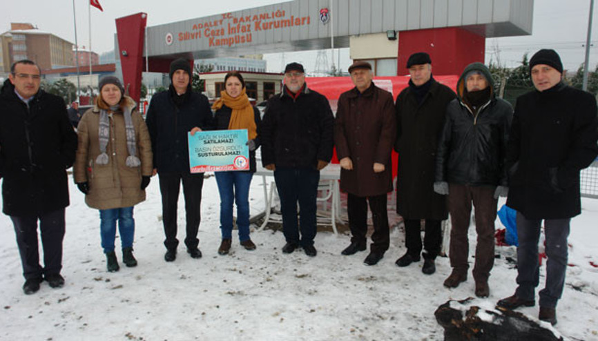 Umut Nöbetinde bugün eczacılar vardı