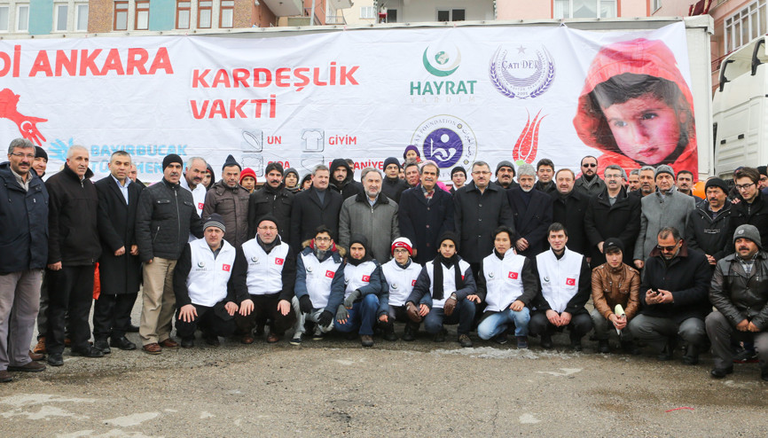 Bayırbucak’a 10 TIR yardım